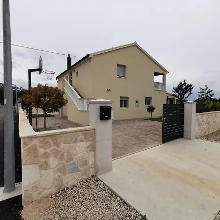 Appartement With A Parking Space - 16944